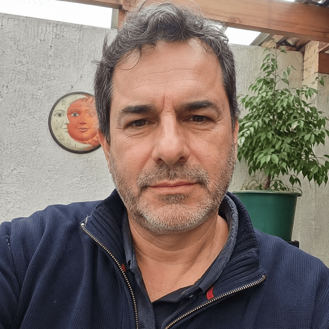 files/Selfie_hombre_comprimida.png